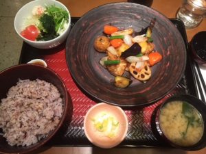 黒酢あんかけなどの料理画像