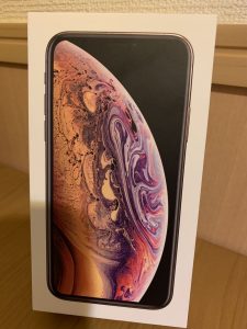 iPhoneSEの箱画像